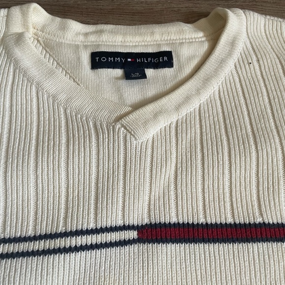 Tommy Hilfiger Sweater - Picture 2 of 3